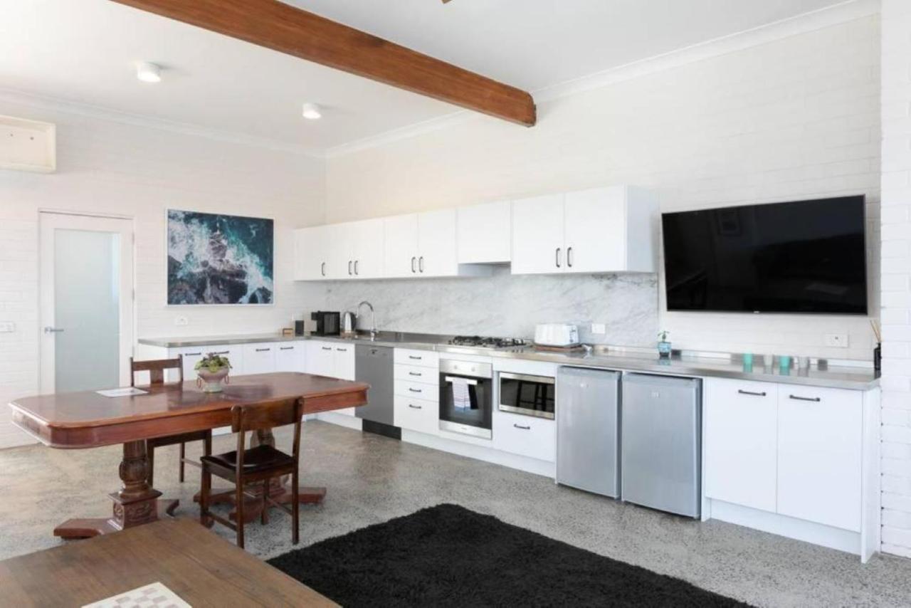 Upscale Cliffside Studio With Ocean Views North Bondi 시드니 외부 사진