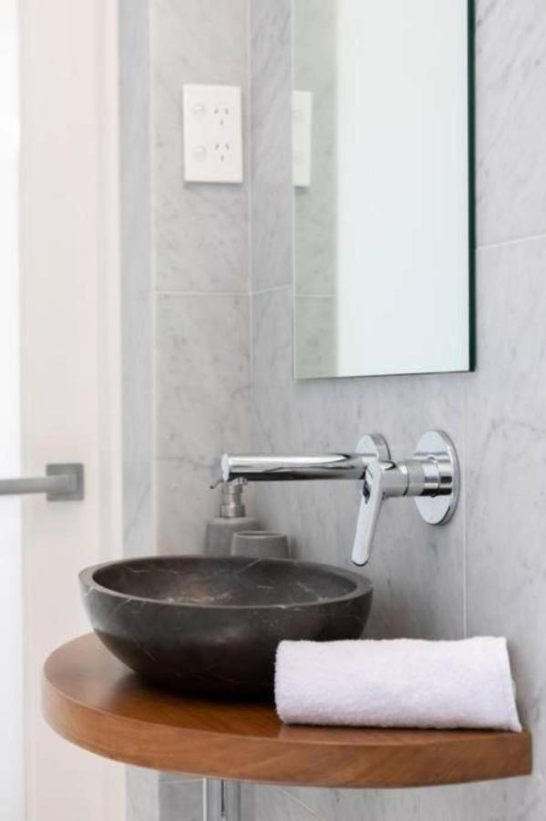Upscale Cliffside Studio With Ocean Views North Bondi 시드니 외부 사진
