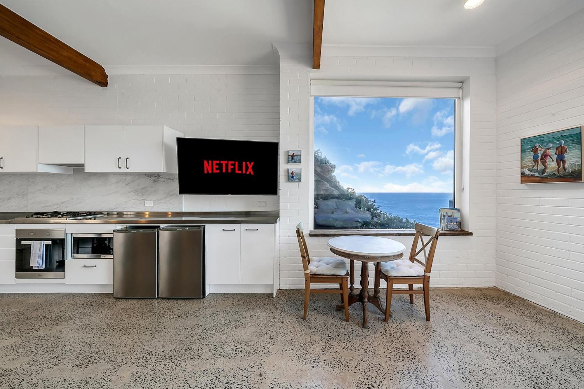 Upscale Cliffside Studio With Ocean Views North Bondi 시드니 외부 사진