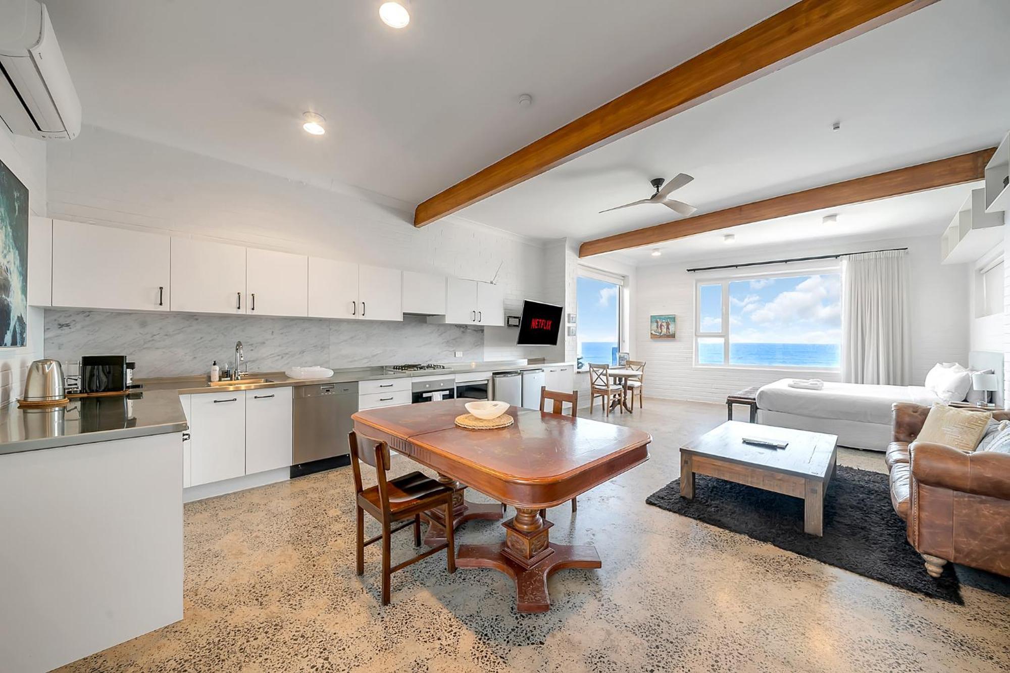 Upscale Cliffside Studio With Ocean Views North Bondi 시드니 외부 사진